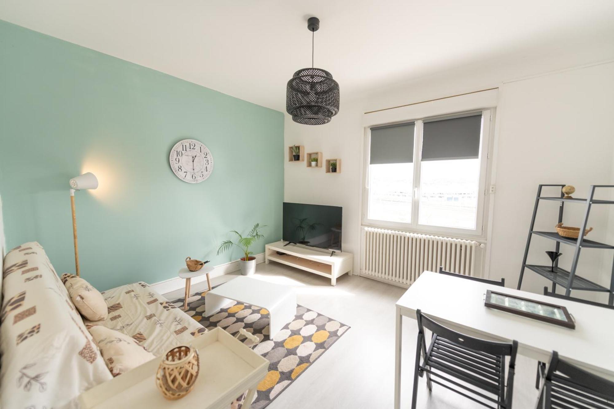 Appartement Pratique Porte De Lyon *